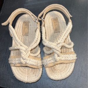 Leather cord Sandals sandy brown size 8